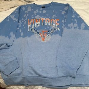 Super comfy and cute crewneck!